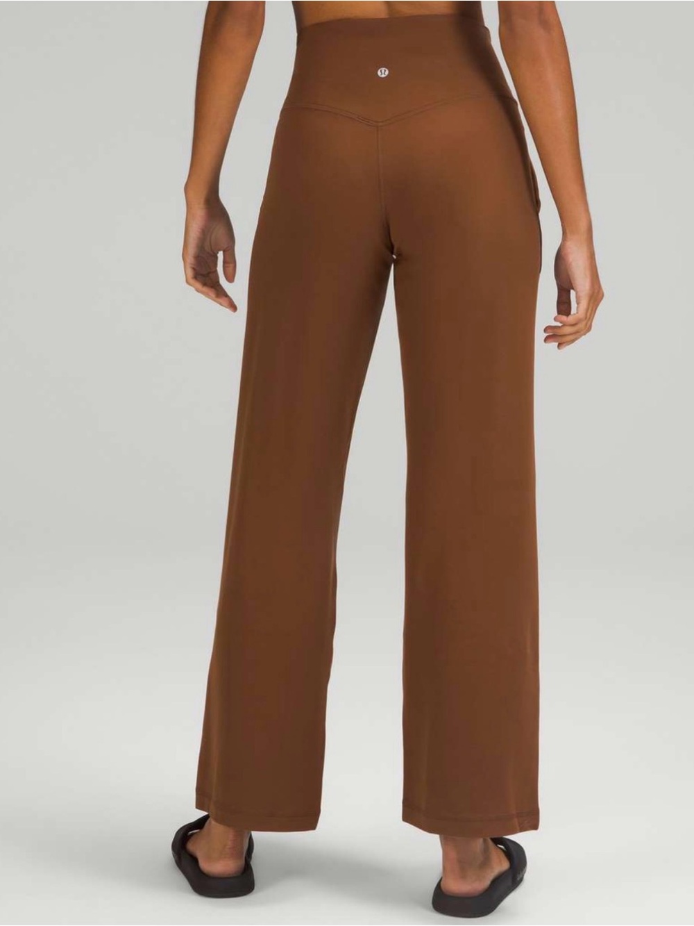 Lululemon Align Wide Leg High-Rise Pant 31"
Roasted Brown size 14 - Picture 2 of 8